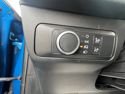 Used 2020 Ford Escape SE image 13