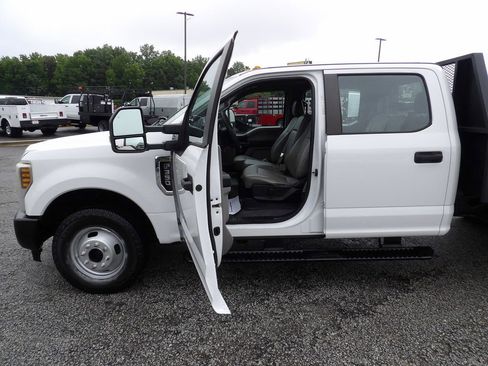 Used 2018 Ford F350 XL w/ Power Equipment Group RWD image 13