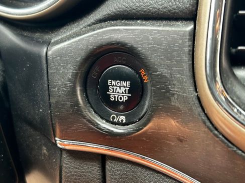 Used 2017 Jeep Grand Cherokee Limited image 20