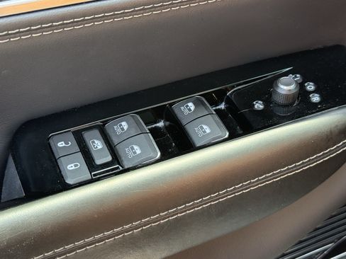 Used 2024 Jeep Grand Wagoneer L 4WD image 26