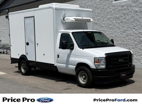 Used 2024 Ford E-350 and Econoline 350 Super Duty w/ Power Windows & Locks Group RWD image 1