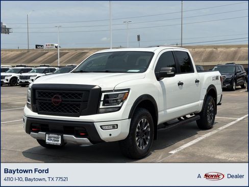 Used 2024 Nissan Titan PRO-4X w/ Pro-4x Convenience Package AWD/4WD image 1