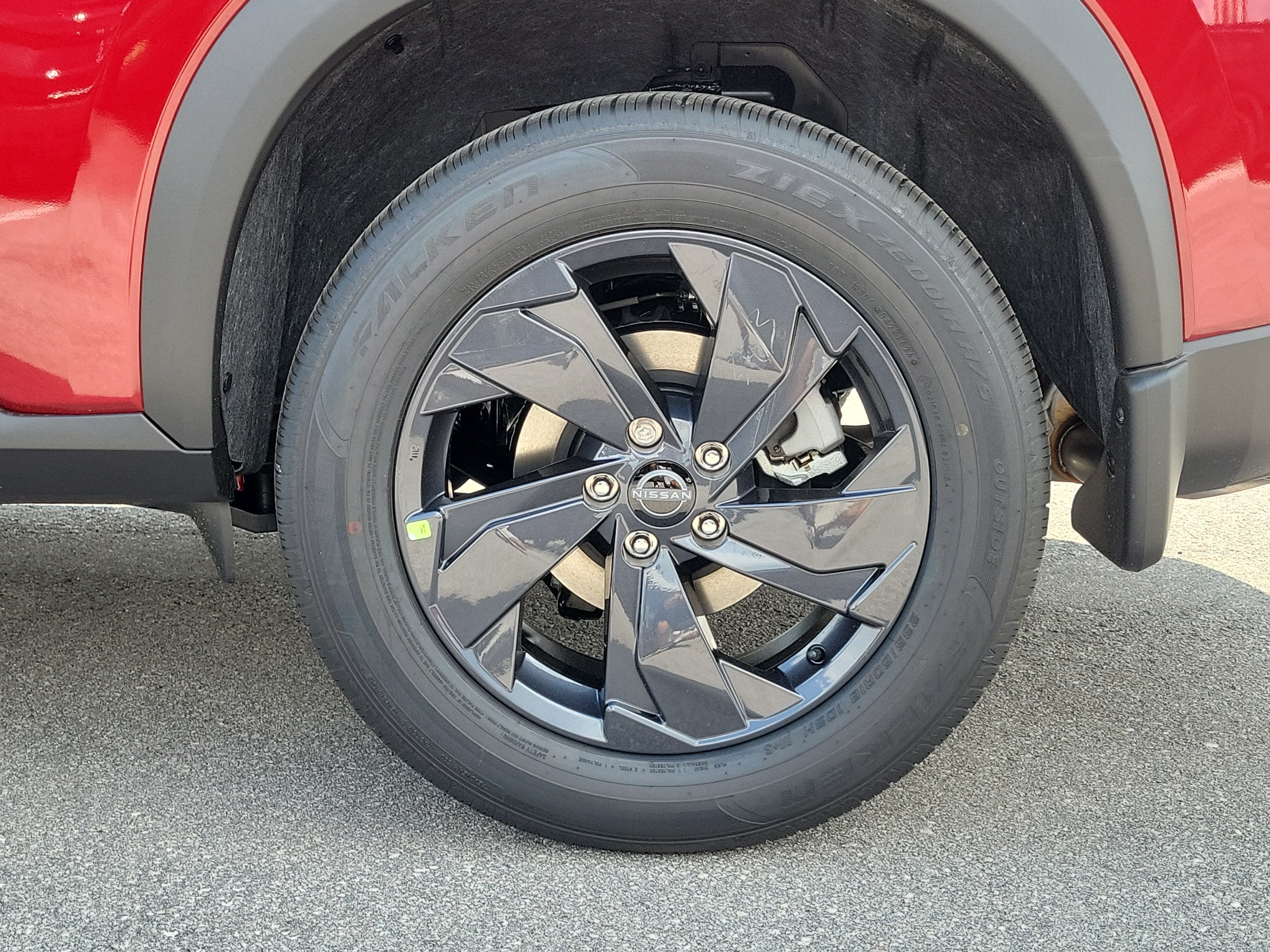 New 2027 Nissan Rogue SV FWD image 7