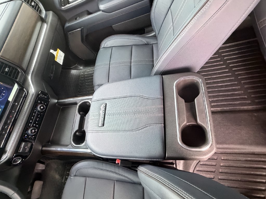 Used 2024 Chevrolet Silverado 3500 High Country w/ High Country Premium Package AWD/4WD image 22
