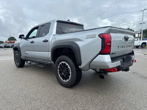Used 2026 Toyota Tacoma TRD Off-Road AWD/4WD image 4