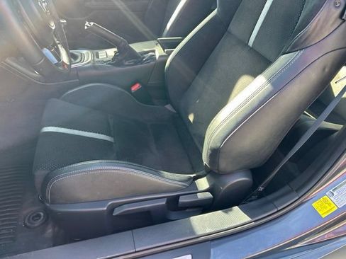 Used 2025 Toyota GR86 Premium w/ ALL Weather Mat Package (TMS) RWD image 9