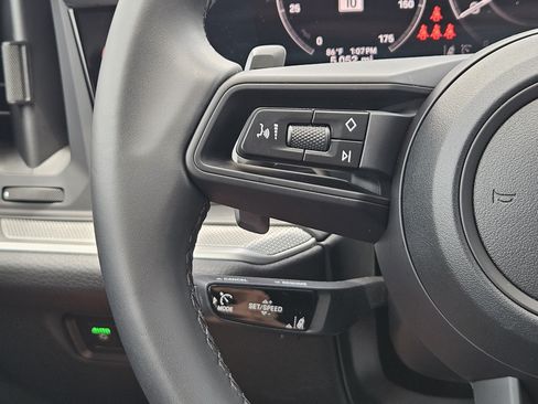 Certified 2026 Porsche Cayenne Coupe AWD/4WD image 26