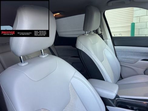 Used 2022 Jeep Compass Latitude image 25