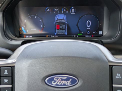 Certified 2025 Ford F150 Platinum w/ Equipment Group 703A Plus AWD/4WD image 15