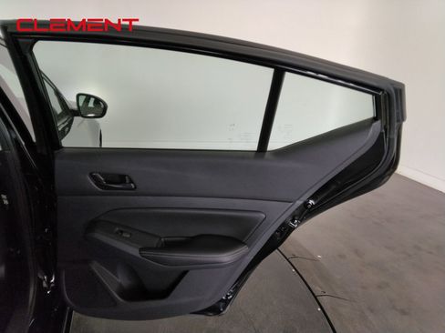 Used 2025 Nissan Altima 2.5 SV image 33