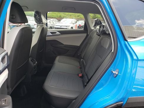 New 2026 Volkswagen Taos SE FWD image 7
