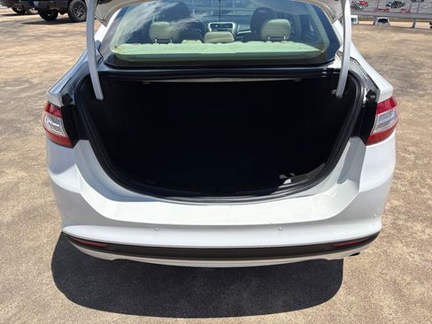 Used 2013 Ford Fusion SE FWD image 20