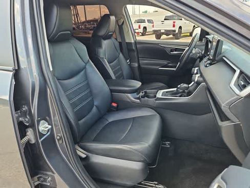 Used 2021 Toyota RAV4 XLE Premium FWD image 19