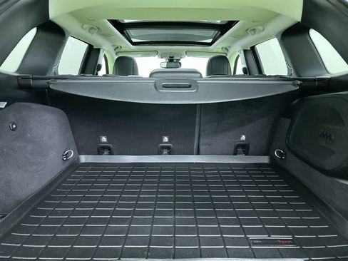 Used 2019 Jeep Cherokee Overland w/ Technology Group image 29