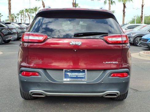Used 2018 Jeep Cherokee Limited w/ Technology Group FWD image 4