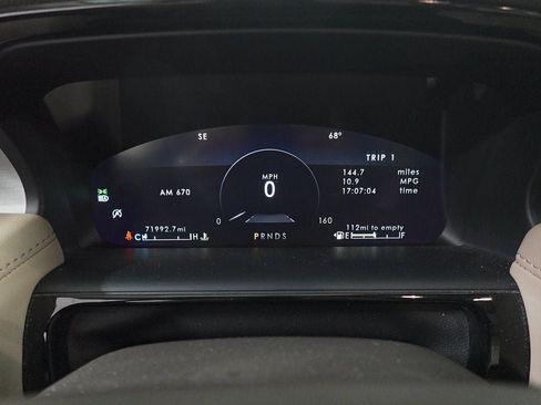 Used 2023 Lincoln Nautilus AWD w/ Premium Package image 15