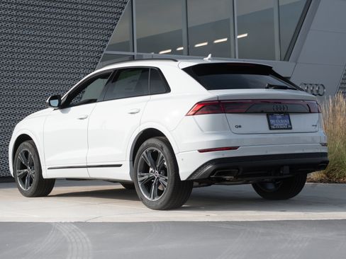 New 2026 Audi Q8 Premium image 5