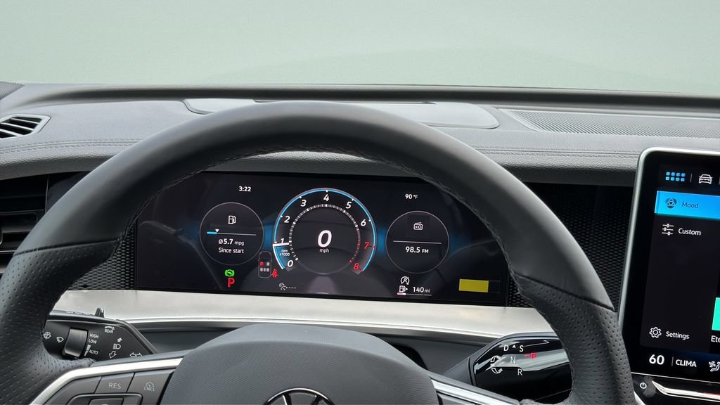 New 2026 Volkswagen Tiguan SE R-Line FWD image 37