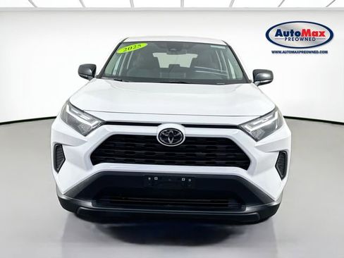 Used 2025 Toyota RAV4 LE image 7