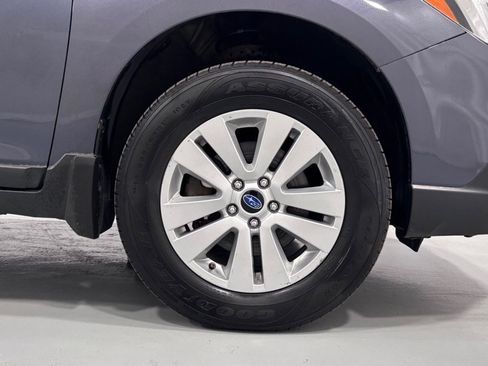 Used 2017 Subaru Outback 2.5i Premium AWD/4WD image 32