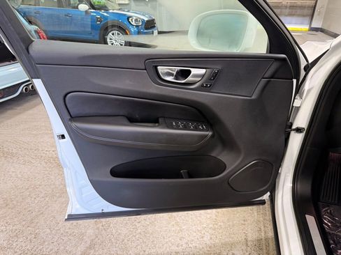 Used 2023 Volvo XC60 B5 Plus w/ Protection Package Premier image 10