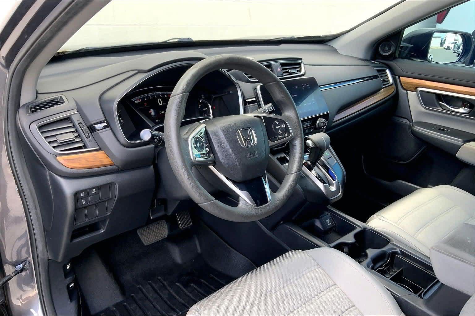 Used 2017 Honda CR-V EX image 2