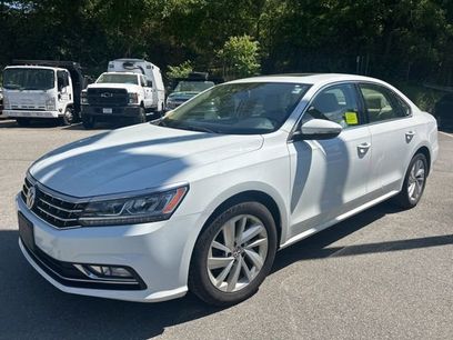 Used 2018 Volkswagen Passat 2.0T SE w/ SE Lighting Package