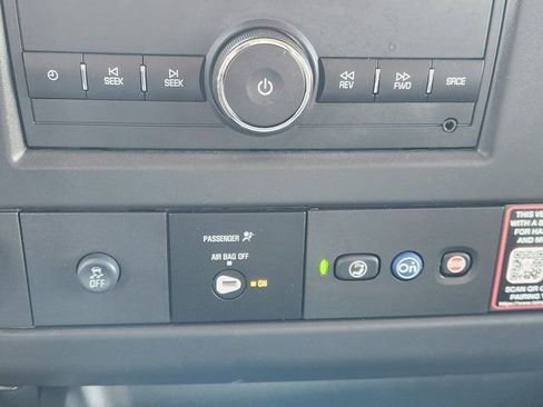 Used 2025 Chevrolet Express 3500 w/ Power Convenience Package image 21