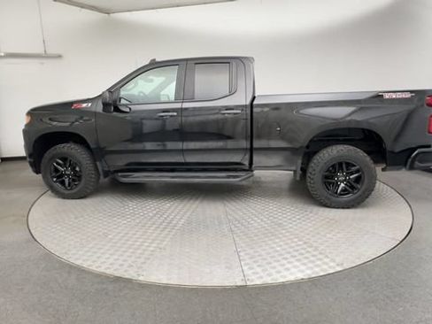 Used 2020 Chevrolet Silverado 1500 Custom Trail Boss w/ Custom Convenience Package AWD/4WD image 5