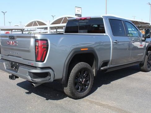 Used 2025 GMC Sierra 2500 AT4 w/ AT4 Premium Plus Package AWD/4WD image 3