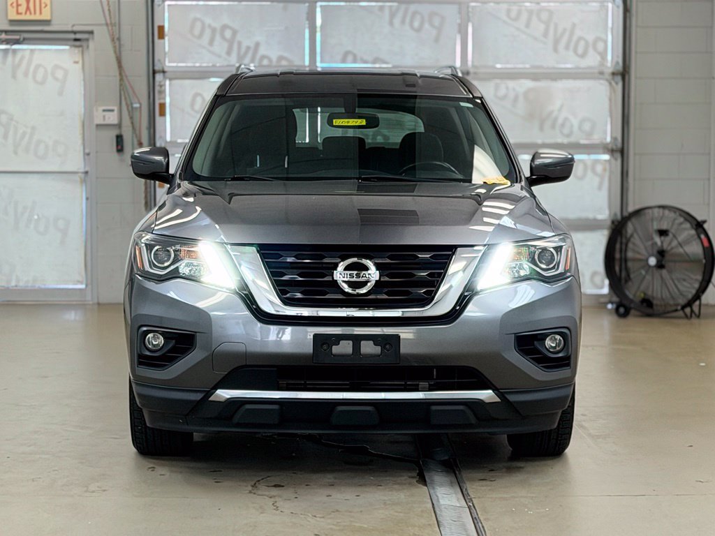 Used 2019 Nissan Pathfinder SV FWD image 2