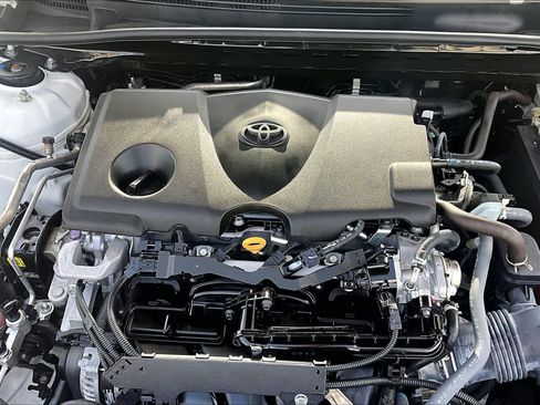 Used 2023 Toyota Camry XSE FWD image 32