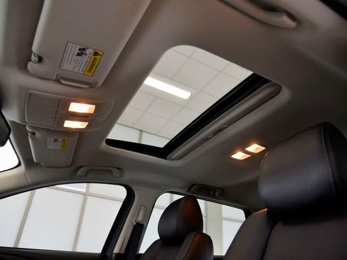 Used 2023 MAZDA CX-9 Touring image 27