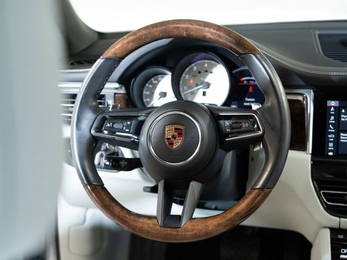 Certified 2024 Porsche Macan S AWD/4WD image 26
