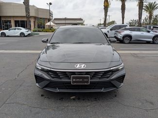 Used 2025 Hyundai Elantra Sport video 2