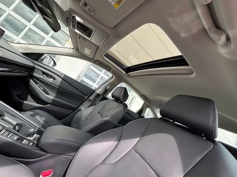Used 2025 Honda Accord Touring image 11