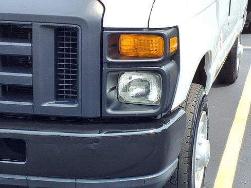 Used 2009 Ford E-350 and Econoline 350 XL RWD image 27