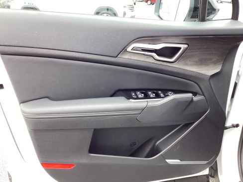 Used 2023 Kia Sportage X-Line w/ X-Line Premium Package image 16