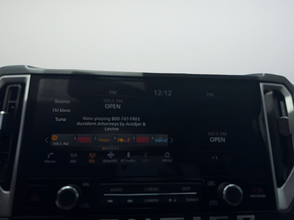 Certified 2025 Nissan Frontier SV RWD image 30