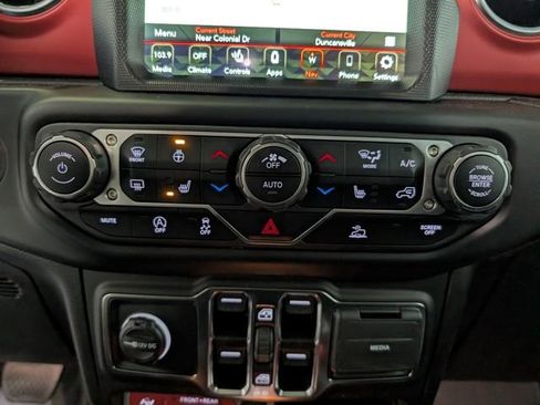 Used 2023 Jeep Gladiator Rubicon w/ LED Lighting Group AWD/4WD image 21