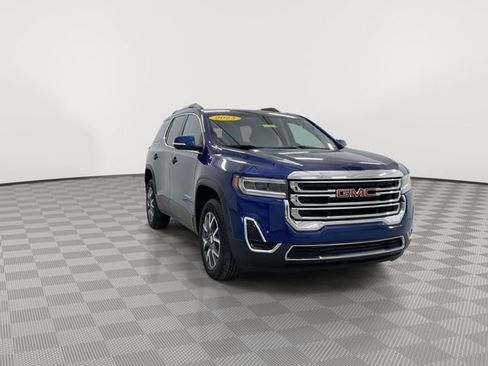 Used 2023 GMC Acadia SLE w/ Driver Convenience Package image 2