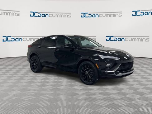 Used 2024 Buick Envista Sport Touring w/ Convenience I Package image 2