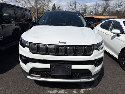 Used 2022 Jeep Compass Limited AWD/4WD image 3