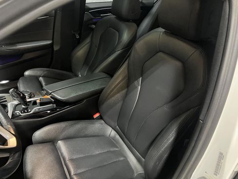 Used 2018 BMW 530e RWD image 23