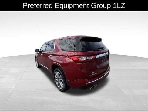 Used 2021 Chevrolet Traverse Premier FWD image 5