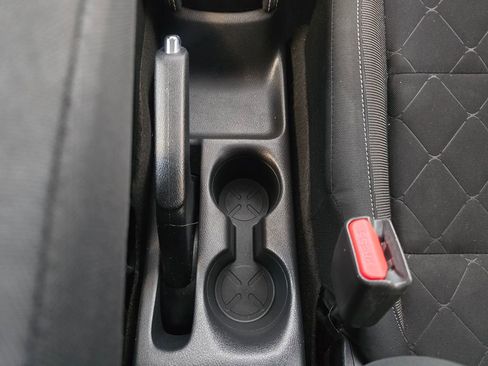 Used 2020 Nissan Kicks SV FWD image 40