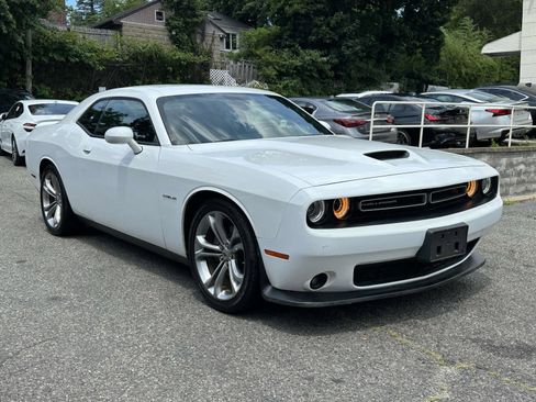 Used 2022 Dodge Challenger R/T image 1