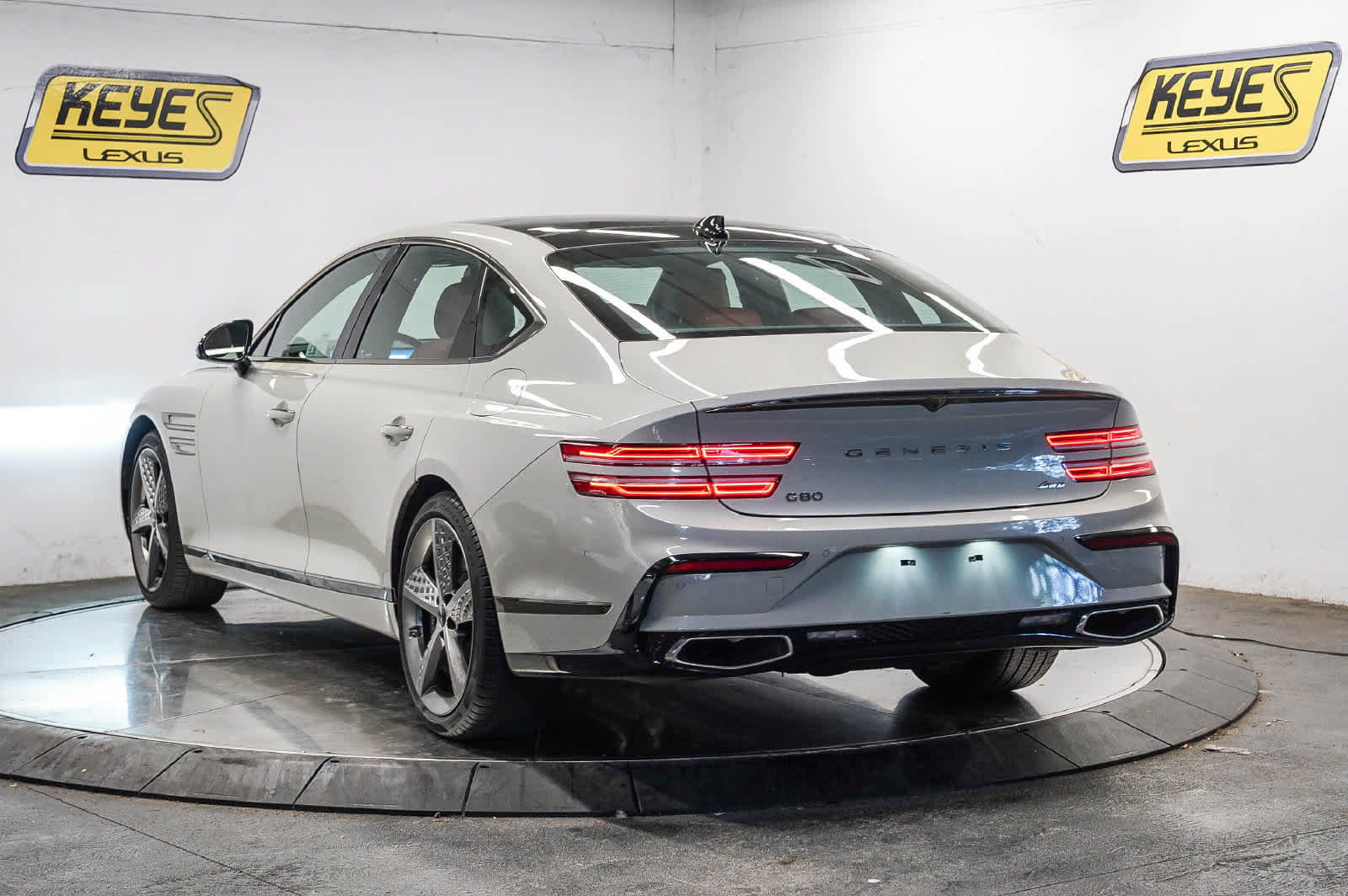 Used 2025 Genesis G80 2.5T Sport Prestige AWD/4WD image 2