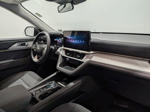 Used 2025 Ford Explorer Active image 20