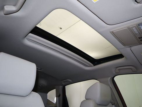 Used 2018 Honda CR-V EX-L image 18